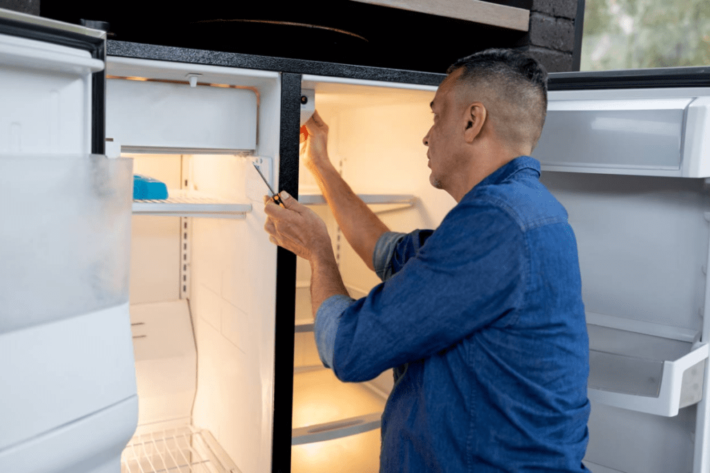 Technician for Ice Maker Repair